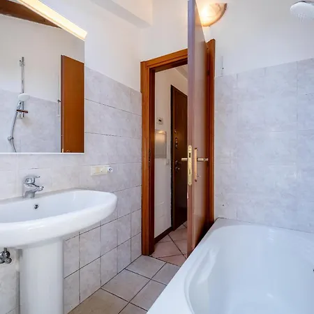 Romantic Hideaway In * Bellagio